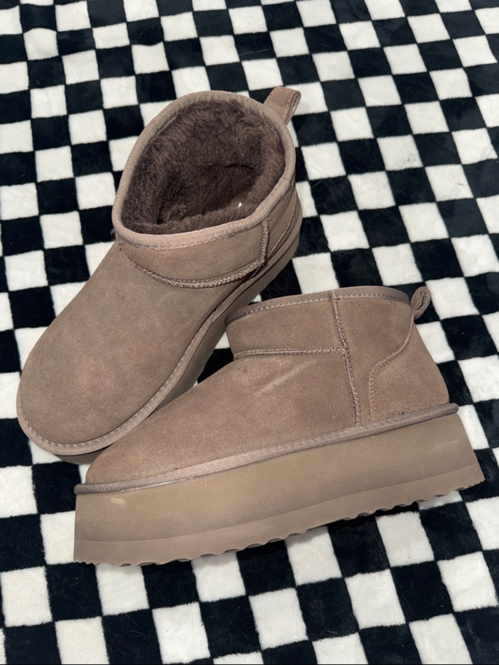 Dream Pairs Women's Platform Shearling Ankle Boots - Brown